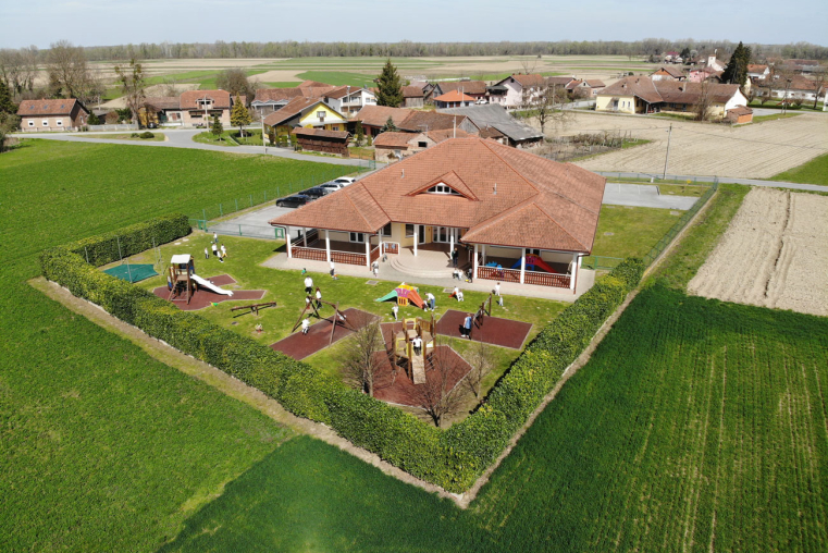 Upisi u Dječji  vrtić  "Bregunica" za pedagošku godinu 2023./2024. 