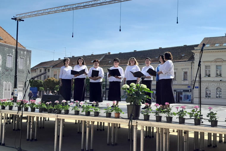 KUD „Širine” nastupio na otvorenju priredbe Tradicija naših starih